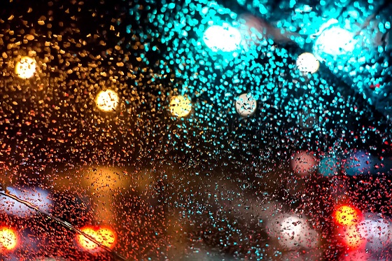 9 TIPS TO AVOID BREAKING RULE 144 OF THE HIGHWAY CODE WHEN DRIVING IN THE DARK